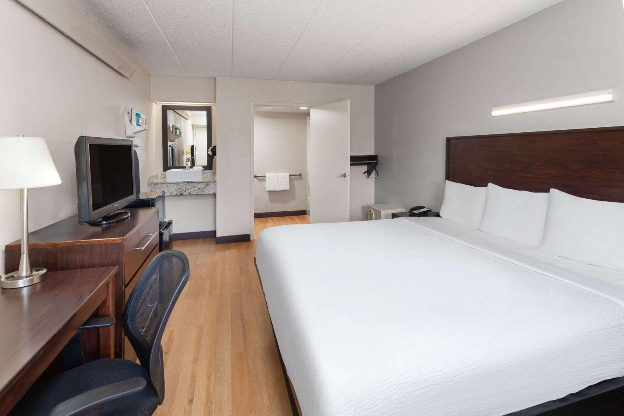 Travelodge By Wyndham Peoria Kültér fotó