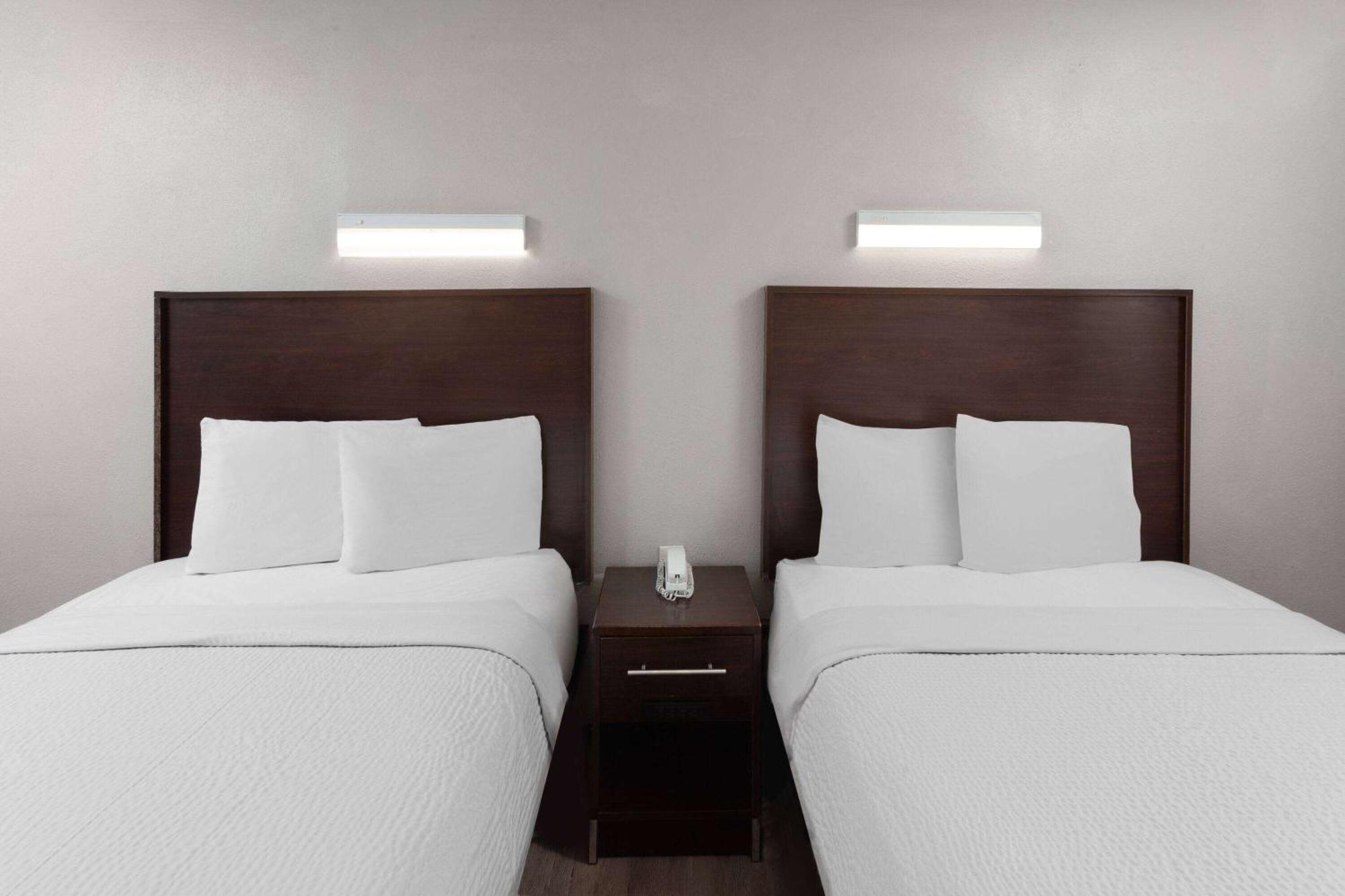 Travelodge By Wyndham Peoria Kültér fotó