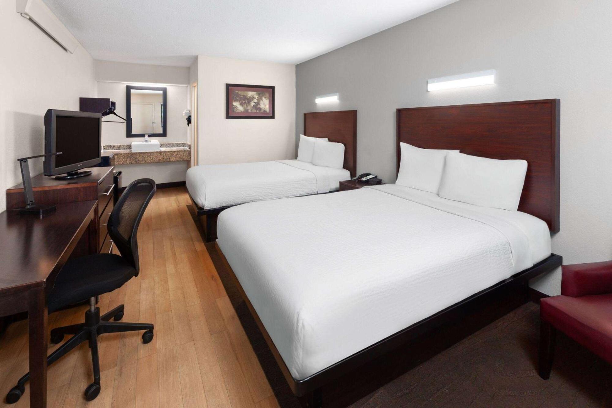 Travelodge By Wyndham Peoria Kültér fotó