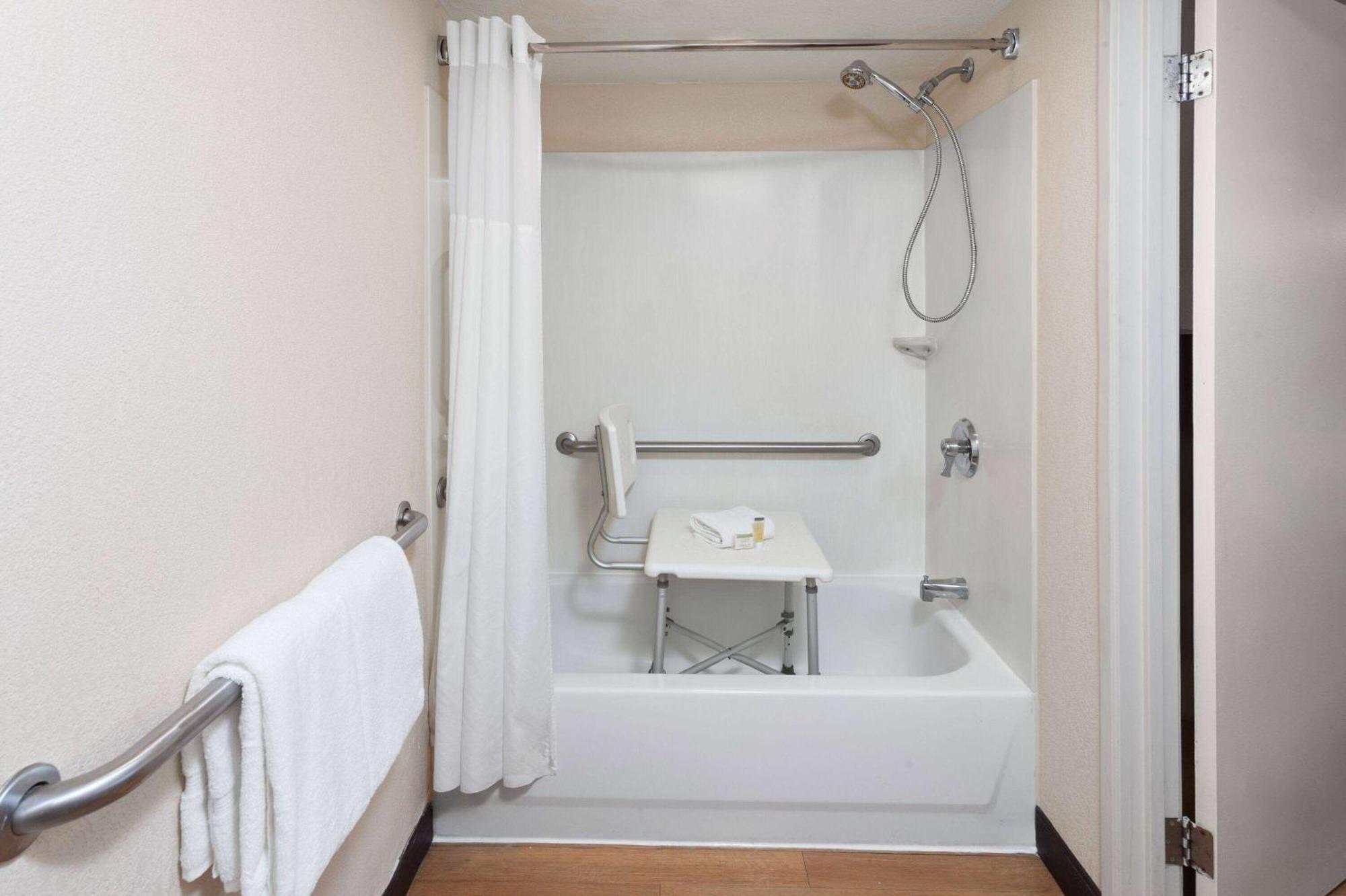 Travelodge By Wyndham Peoria Kültér fotó